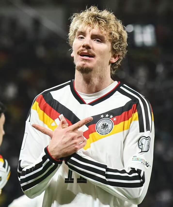 Tyskland går videre til VM-finalen, midtspissen stråler og innleder en ny æra